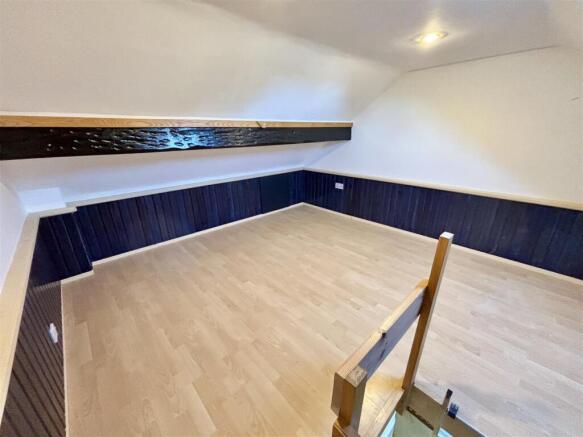 2 bed Terraced Bungalow for sale Image 12