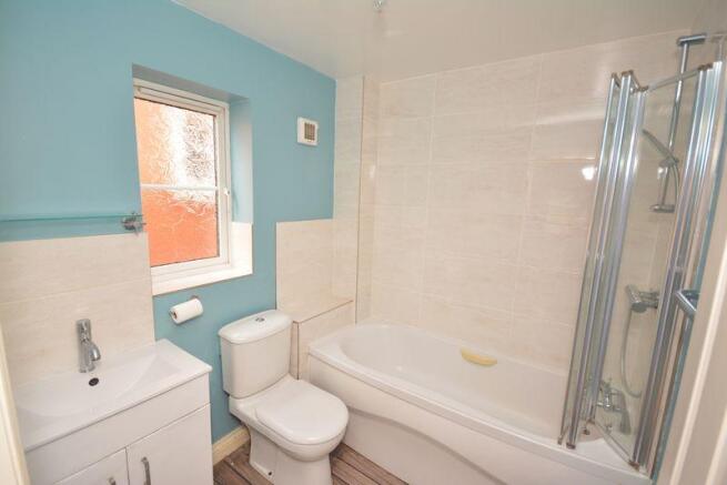 En-Suite Bathroom