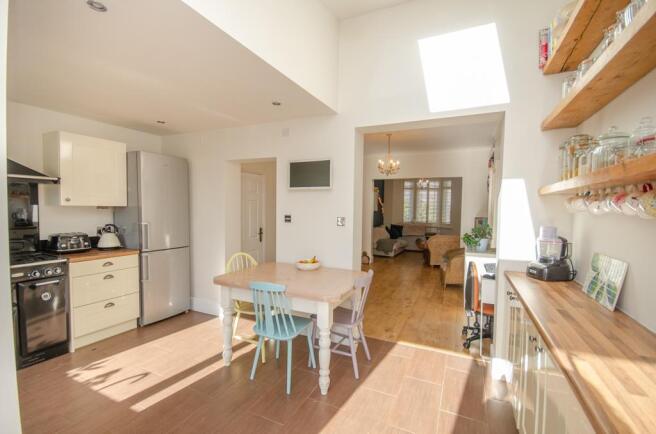 Kitchen pic 3.jpg