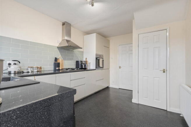Ackton Close, Ackton, Pontefract, WF7 6JB photo 4