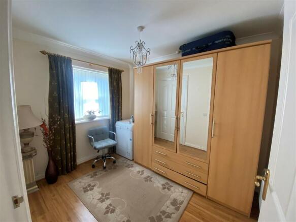 11 Cottage Green pg