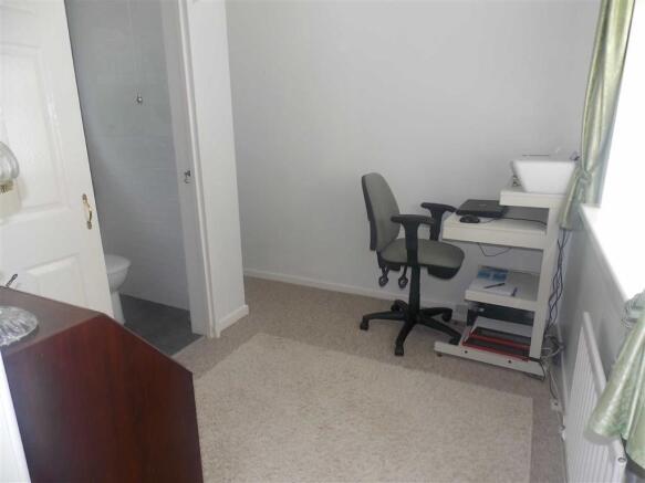 Study/bedroom 3