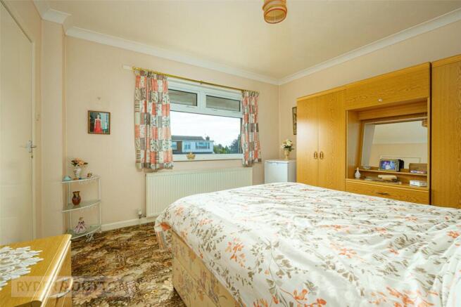 2 bed Bungalow for sale Image 8