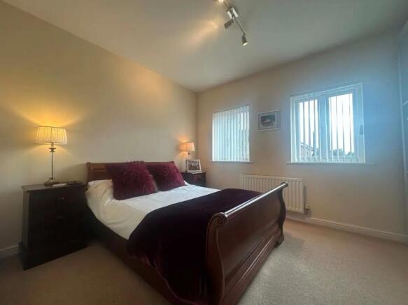 2 bed Semi-Detached for sale Image 7