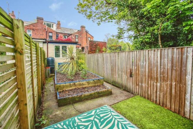 4 bed Terraced for sale Image 10