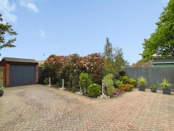 Barrington Crescent, Birchington, CT7 photo 4
