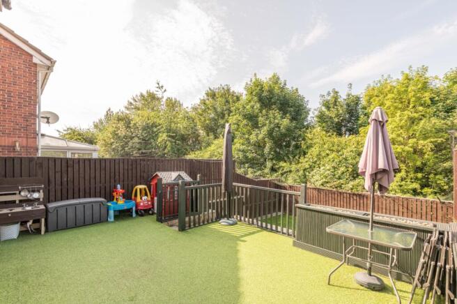 24 - 19 Marsland Court BD19 4QQ