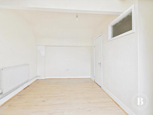 3 bed Terraced for sale Image 8