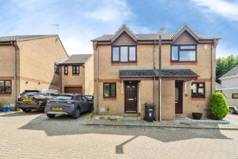 Coverack Place, Tattenhoe, Milton Keynes