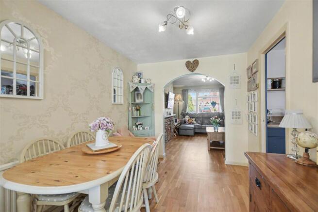 Dining Room_1.jpeg