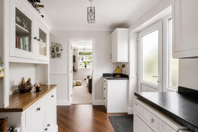 4 bed Semi-Detached for sale Image 10