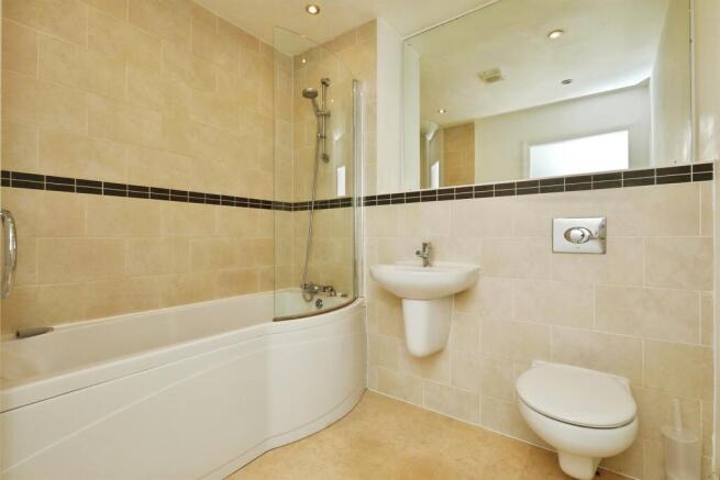 2 bed Flat for sale Image 9