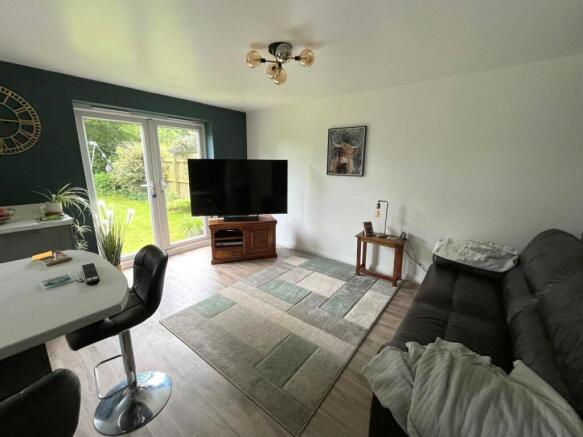 5 bed Detached for sale Image 7