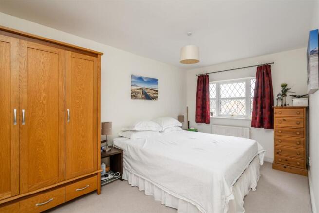 24 Glendon Way_8.jpg
