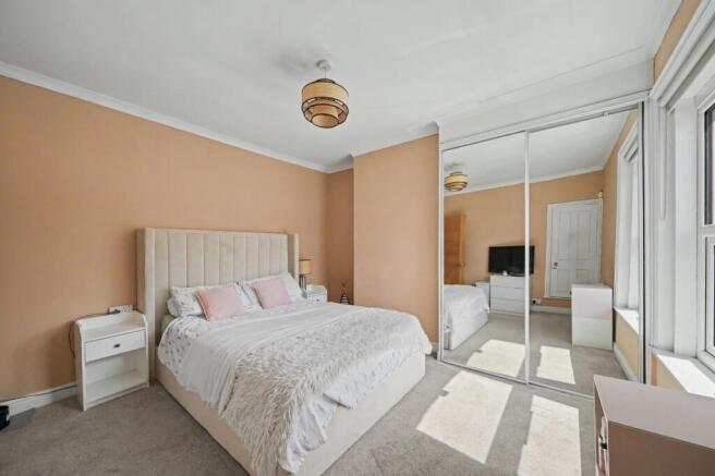 2 bed Semi-Detached for sale Image 9