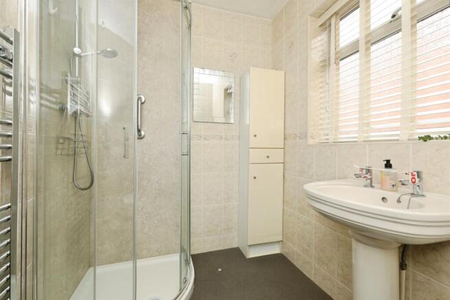 2 bed Semi-Detached Bungalow for sale Image 8
