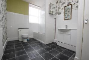 10, Entwistle Street, Darwen BB3 3HS