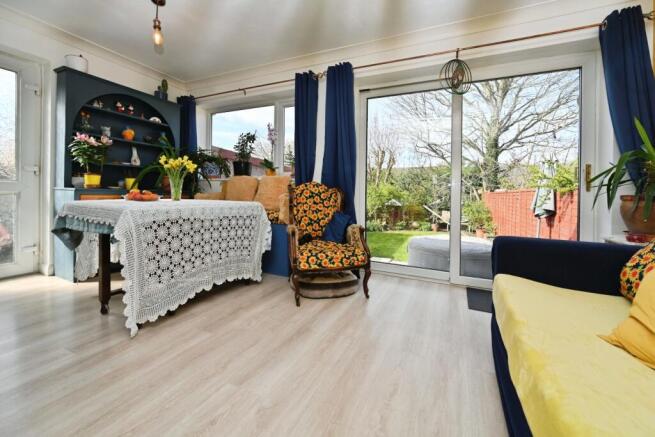 3 bed Semi-Detached for sale Image 5