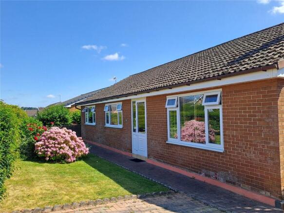 3 bed Bungalow for sale Image 2