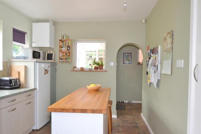 kitchen 2.JPG