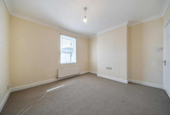 1439605-9-69d8e6f...