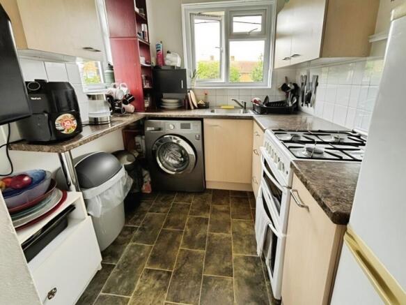 9053340a-Kitchen 202