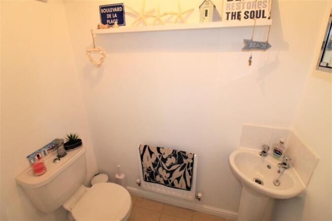Cloakroom / WC