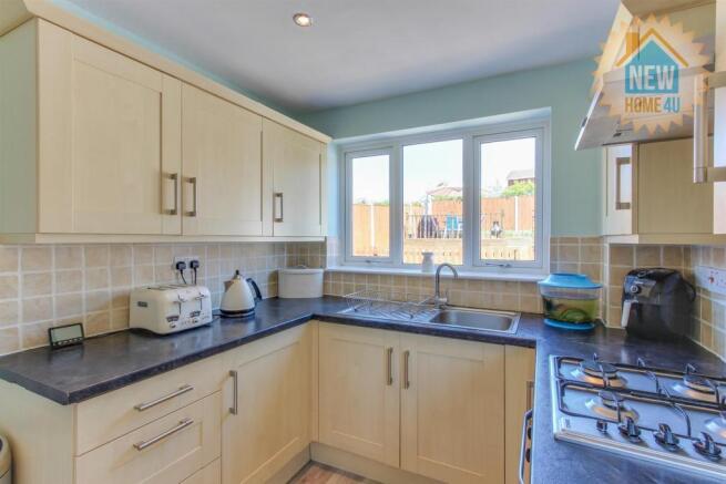 KITCHEN: