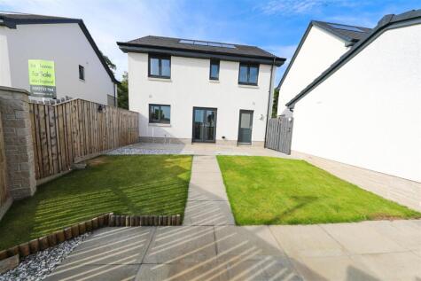 Laid crescent, Glenrothes