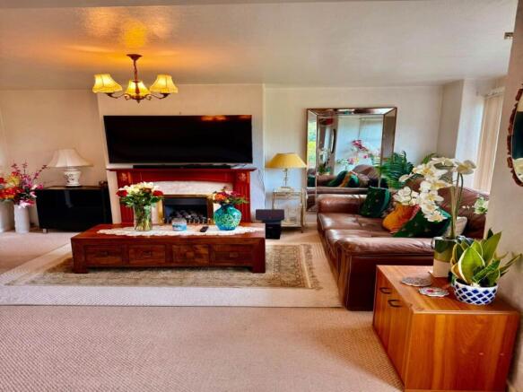 3 bed House to rent Image 6