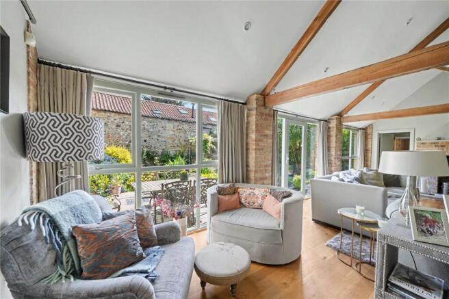 4 bed House for sale Image 12