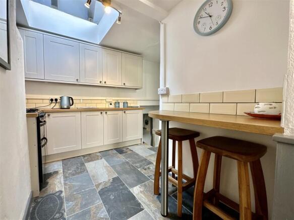 Kitchen..jpg