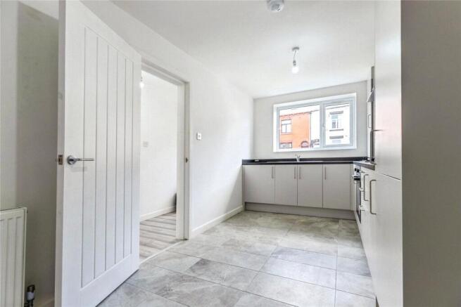 4 bed Semi-Detached for sale Image 5