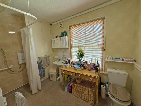 4 bed Terraced for sale Image 8