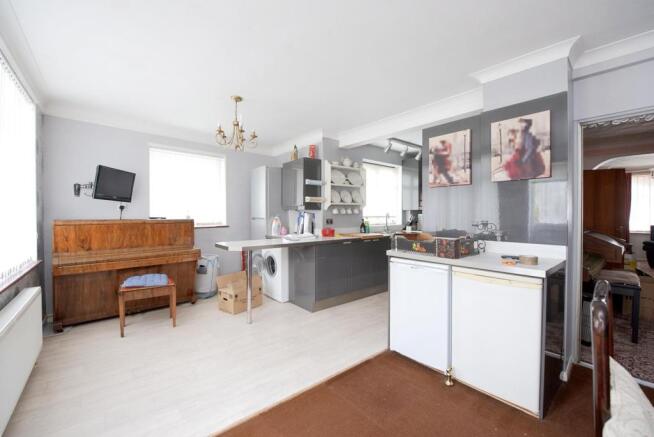 Kitchen Dining Area