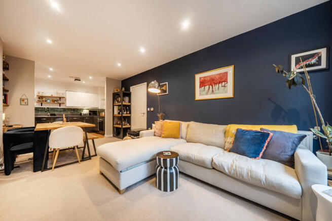 1415994-4-69971d8...