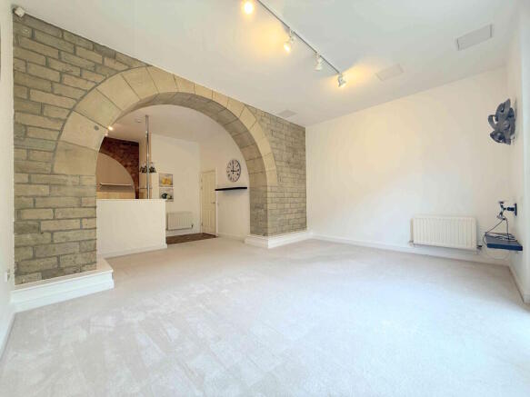 2 bed Apartment for sale Image 5
