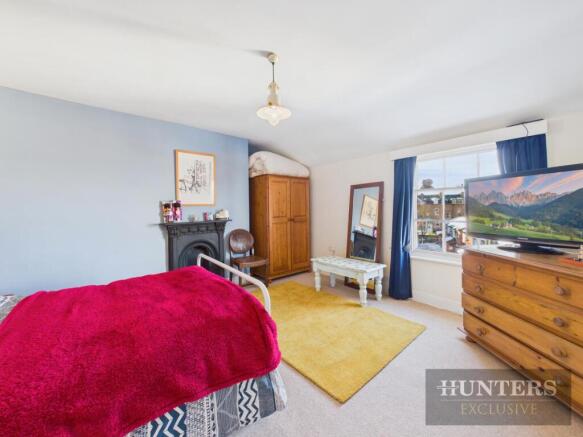 5 bed Terraced for sale Image 11