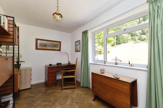 5 bed Detached for sale Image 10