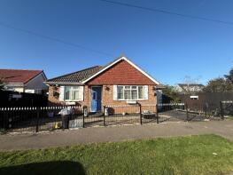 25, Delfzul Road, Canvey Island SS8 9AS