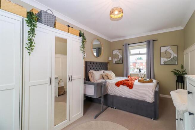 3 bed Terraced for sale Image 6