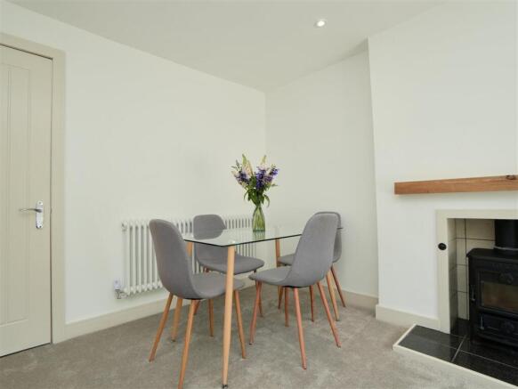 2 bed Semi-Detached Bungalow for sale Image 6