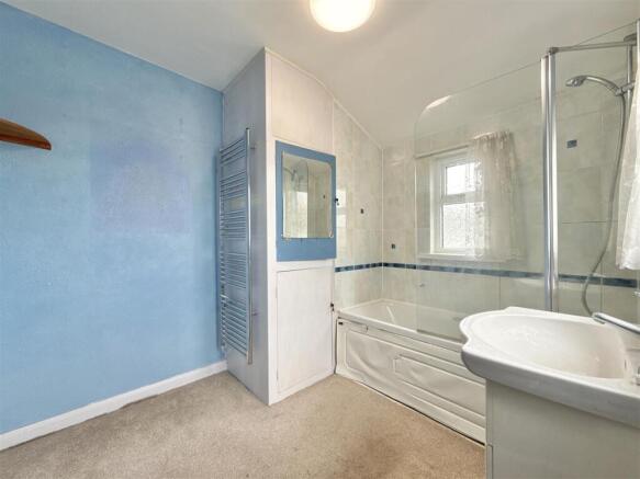 Bathroom_.jpg