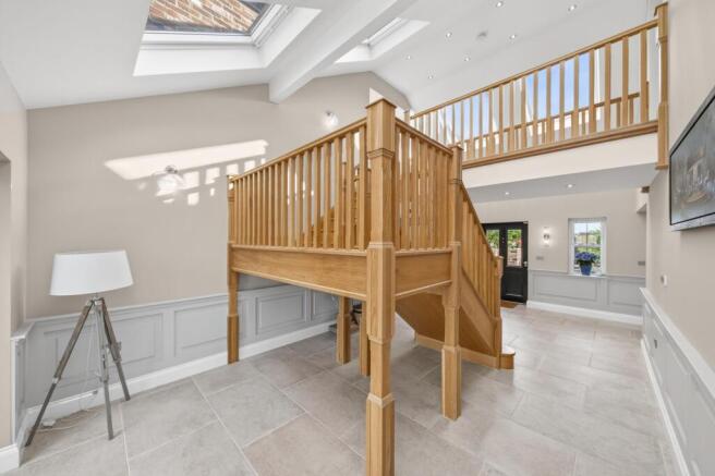 4 bed Detached for sale Image 6
