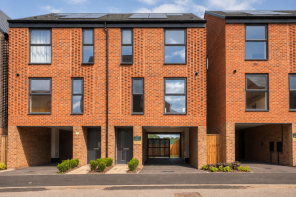 14, Heathervale, Nottingham NG2 7ST