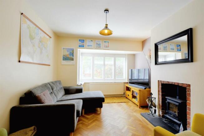 Lounge/Sitting Room