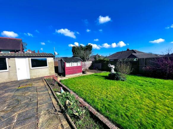 2 bed Bungalow to rent Image 5