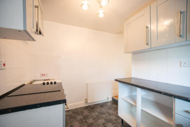2 bed Terraced to rent Image 8