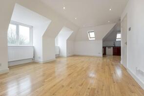 7, 22 Oriel Court, Grange Road, Sutton SM2 6RS