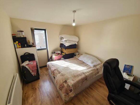1 bed Apartment to rent Image 4